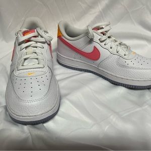 Nike White/Coral Chalk Laser Orange Force 1 Low in Boys 3Y